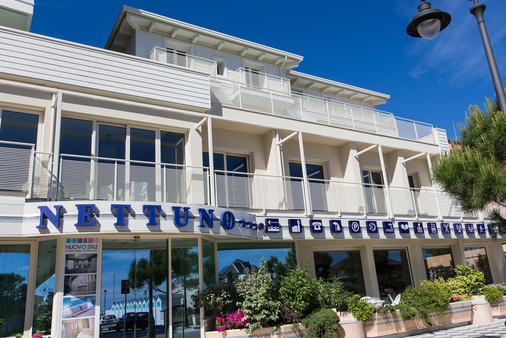 Hotel Nettuno Чезенатико Экстерьер фото