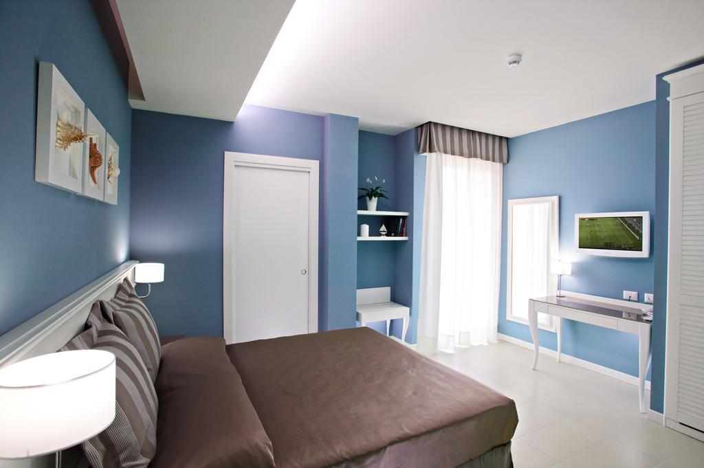Hotel Nettuno Чезенатико Экстерьер фото
